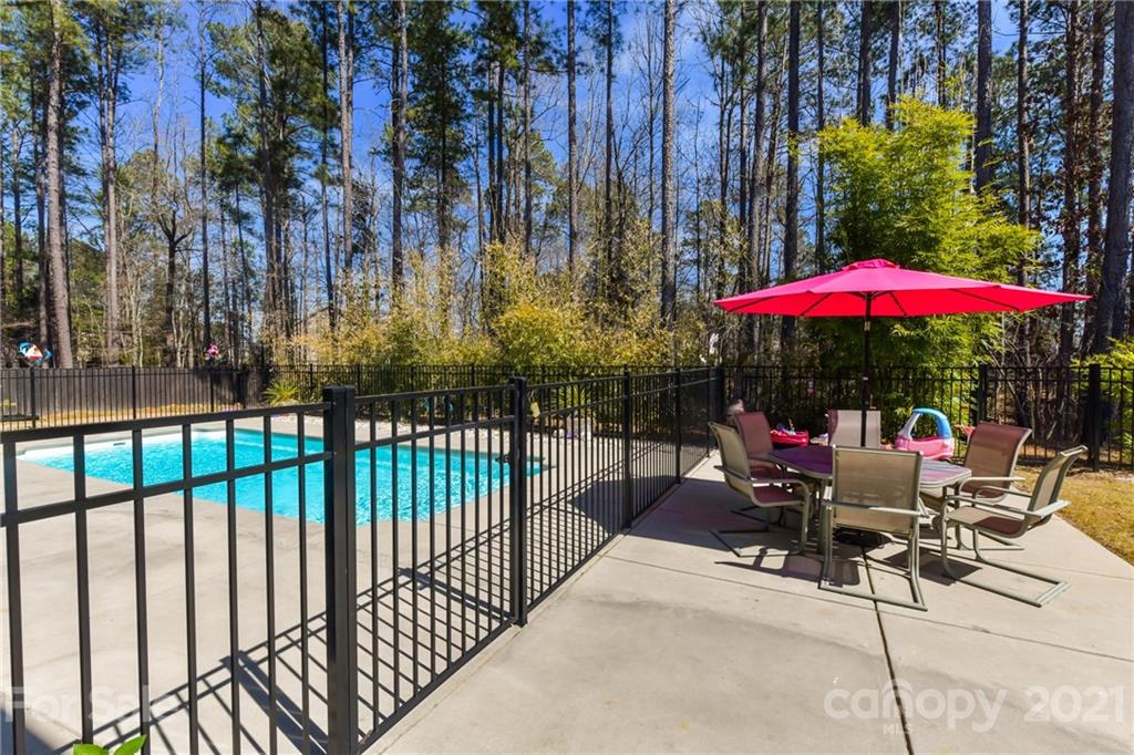 2078 Lometa Road York, SC 29745 - Photo 6 of 36 Gallery Image 6