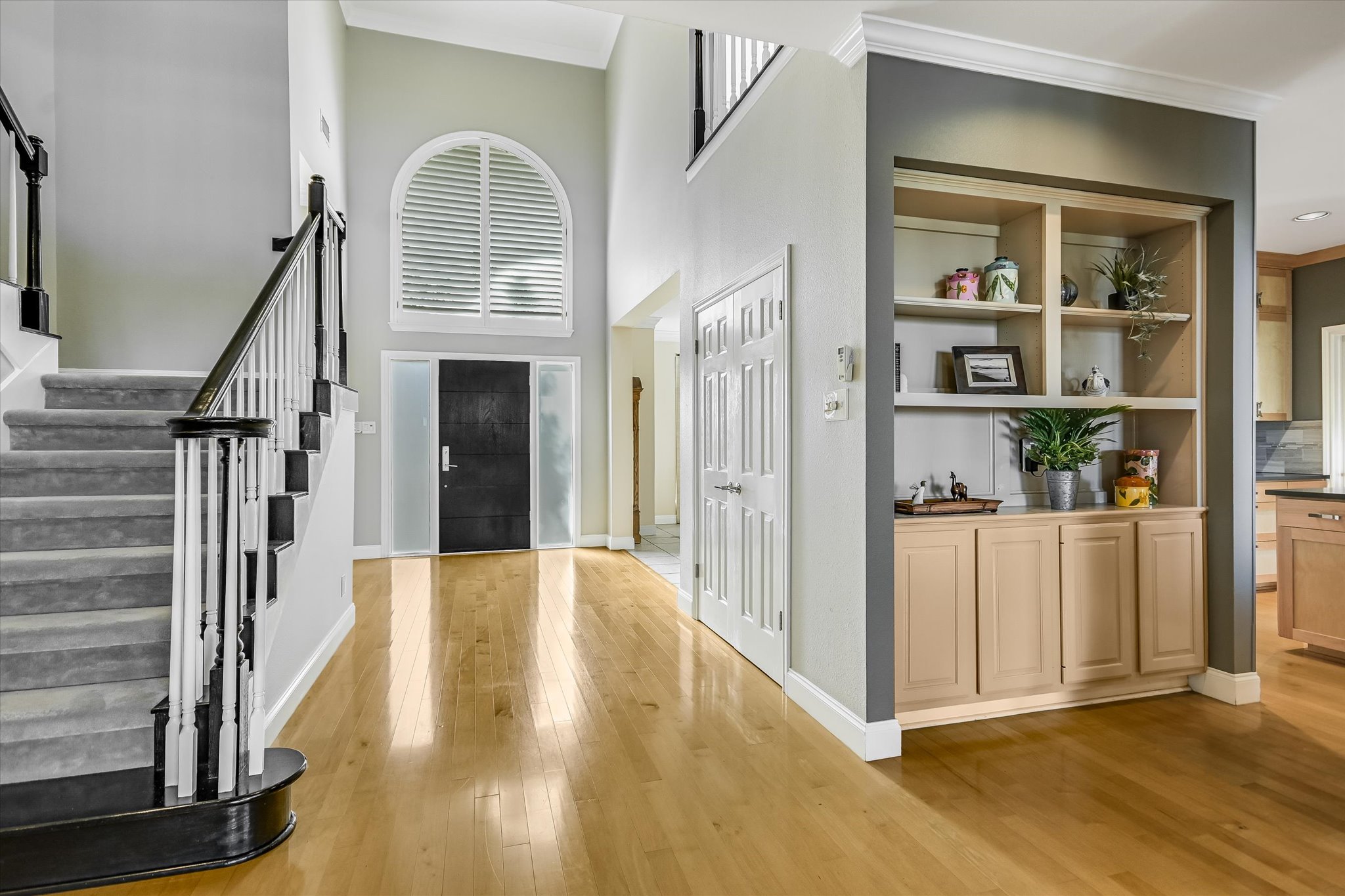 7901 Jester Boulevard Austin, TX 78730 - Photo 10 of 40 a view of a hallway with wooden floor and staircase