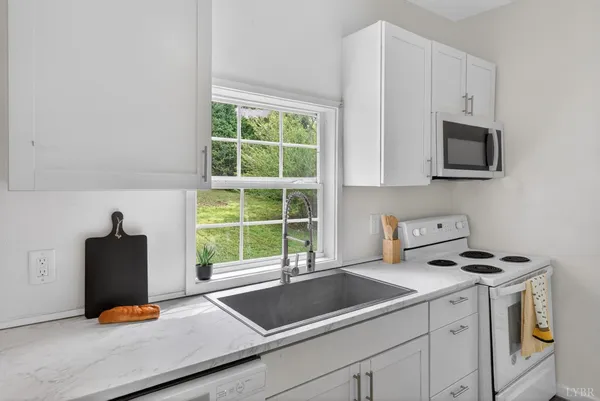 $179,900 | 818 Pierce Street, Lynchburg, VA 24501