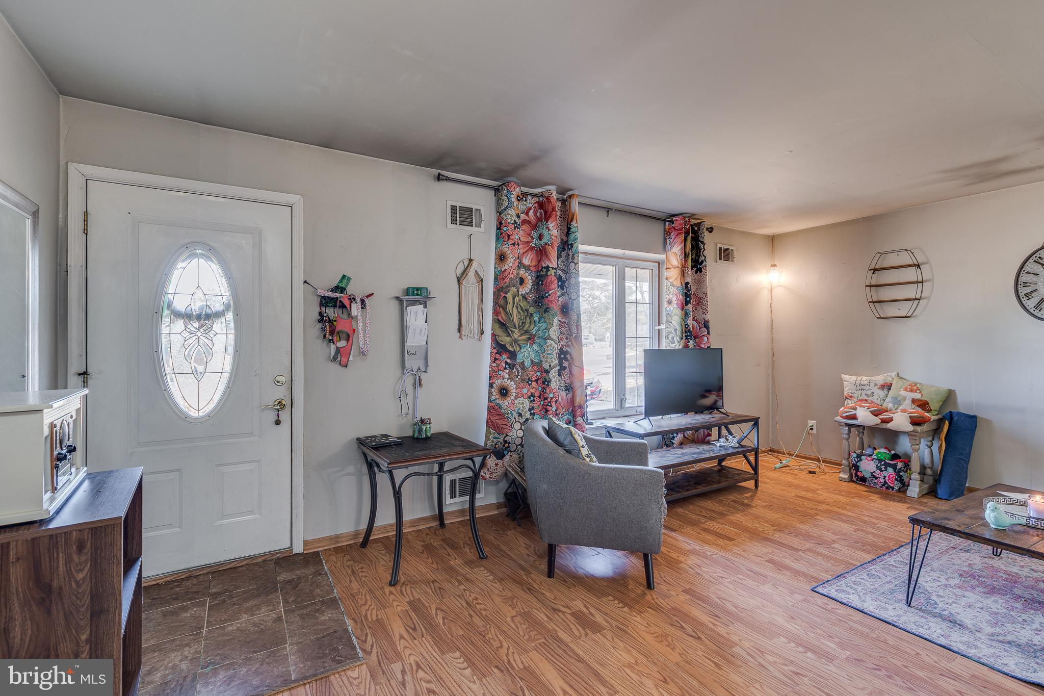 46 Lupus Lane Sewell, NJ 08080 - Photo 5 of 24