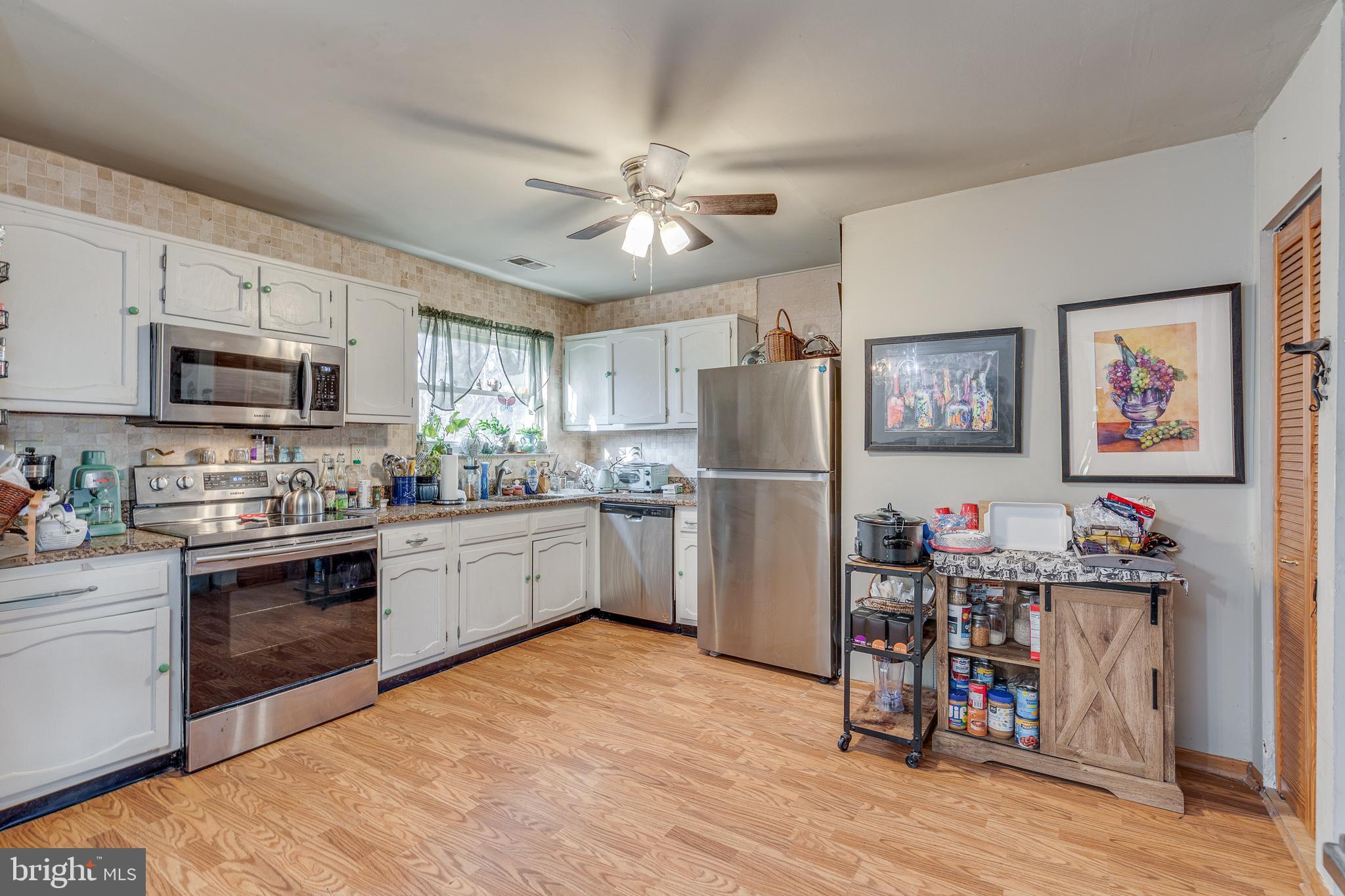 46 Lupus Lane Sewell, NJ 08080 - Photo 8 of 24