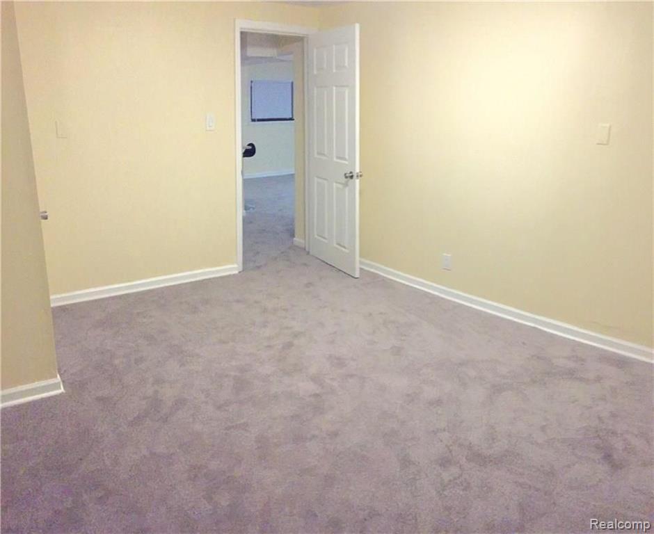 2985 Emmons Avenue Rochester Hills, MI 48307 - Photo 22 of 39