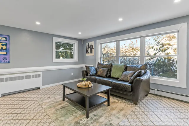 $599,900 | 12 Laurence Way, Falmouth, ME 04105