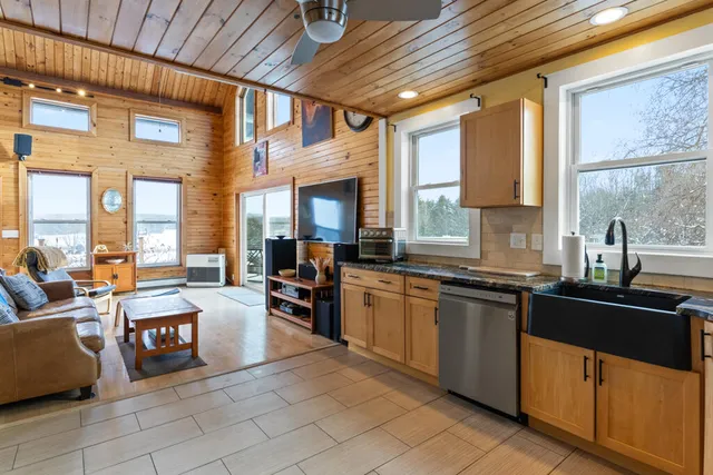 $599,900 | 12 Laurence Way, Falmouth, ME 04105