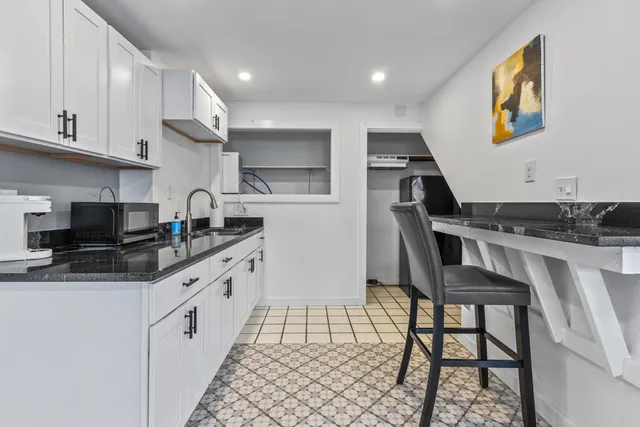 $599,900 | 12 Laurence Way, Falmouth, ME 04105