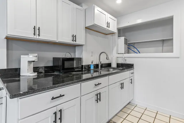 $599,900 | 12 Laurence Way, Falmouth, ME 04105