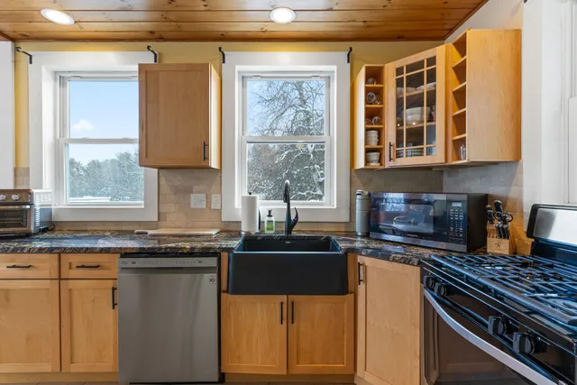 $599,900 | 12 Laurence Way, Falmouth, ME 04105