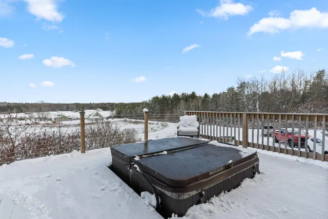 $599,900 | 12 Laurence Way, Falmouth, ME 04105