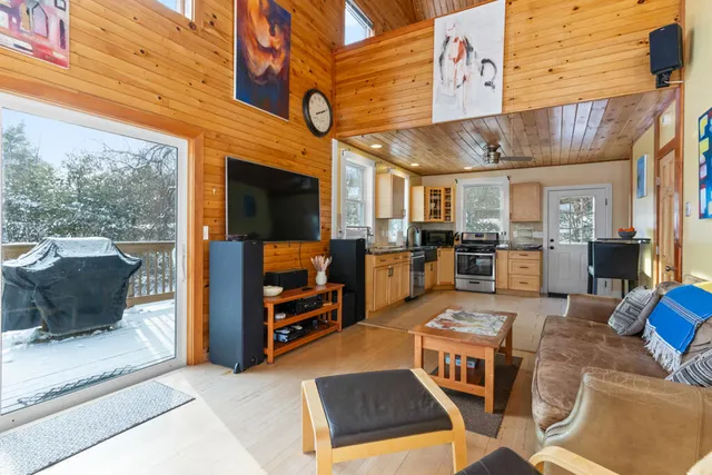 $599,900 | 12 Laurence Way, Falmouth, ME 04105