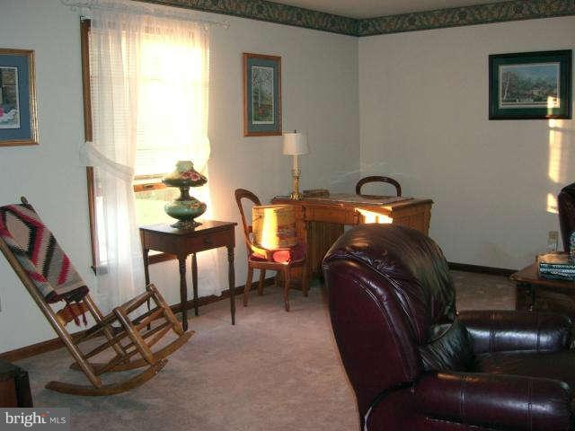 4302 Valley View Road Middletown, MD 21769 - Photo 15 of 22 Living Room