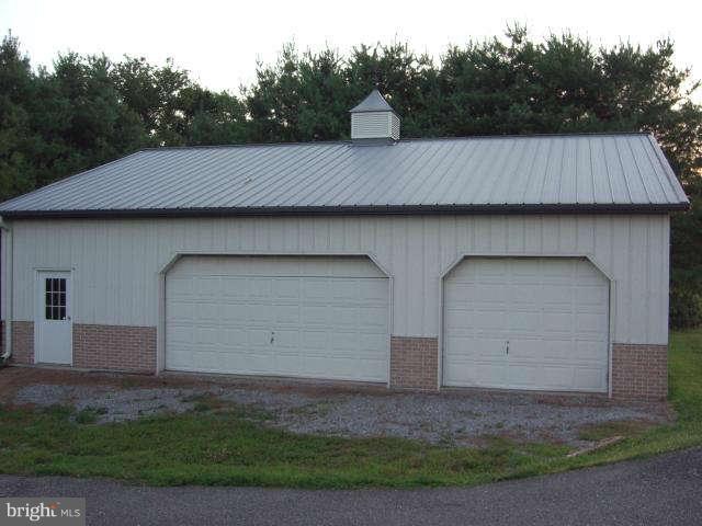 4302 Valley View Road Middletown, MD 21769 - Photo 3 of 22 Garage hold up to TEN cars