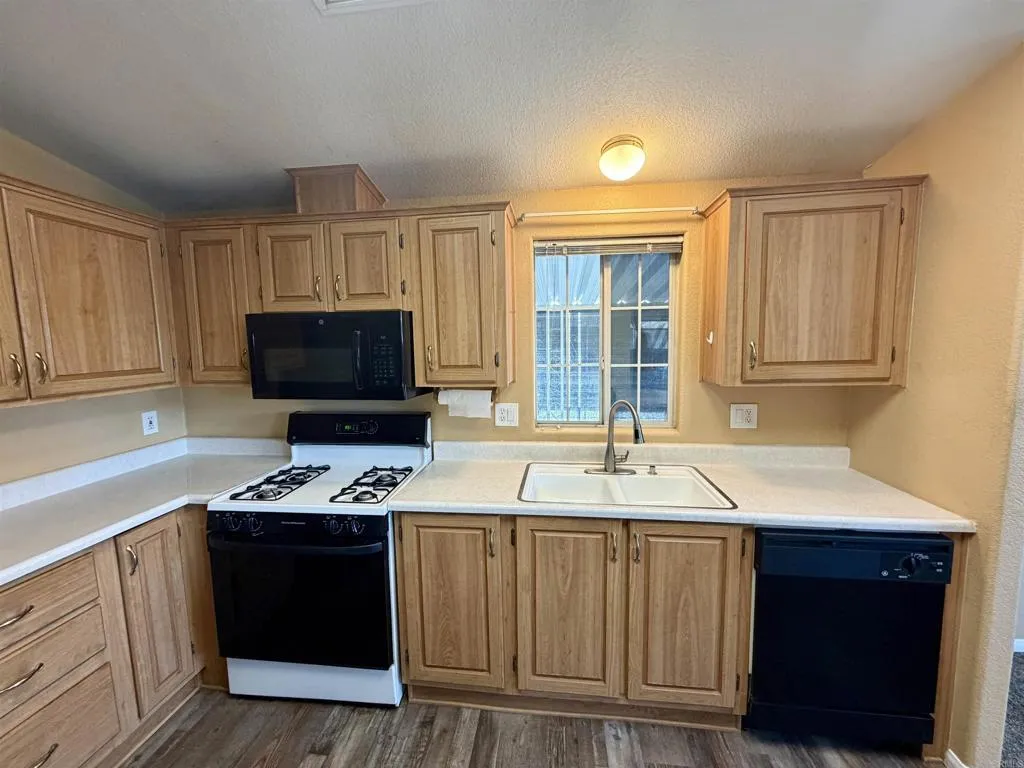 8301 Mission Gorge Road, Unit 42 Santee, CA 92071 - Photo 5 of 56 Gallery Image 5