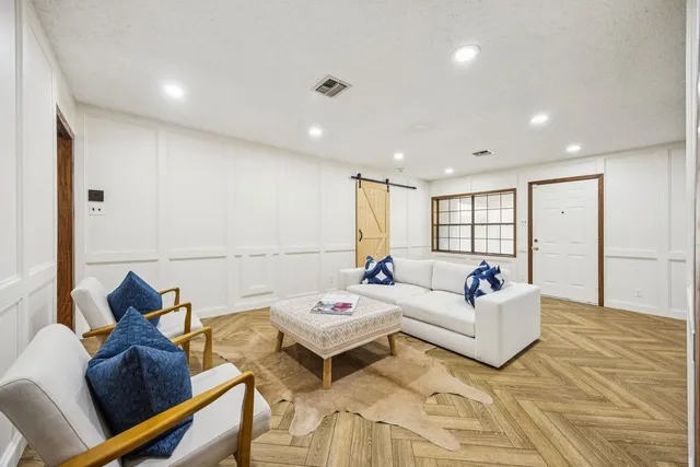 $529,000 | 1721 Saxon Drive, Houston, TX 77018