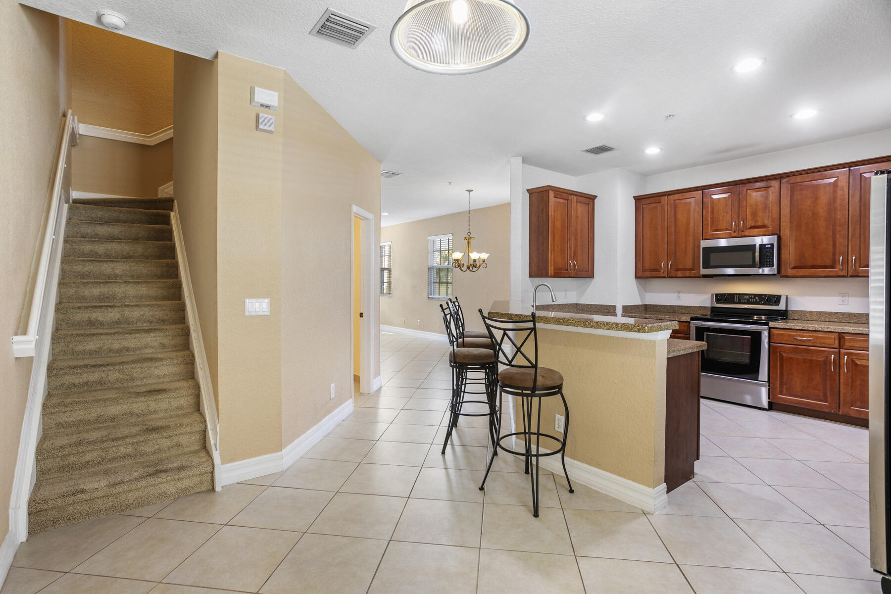 114 Locustberry Lane, Unit 101 Jupiter, FL 33458 - Photo 20 of 59 114_L-Berry_33_MLS