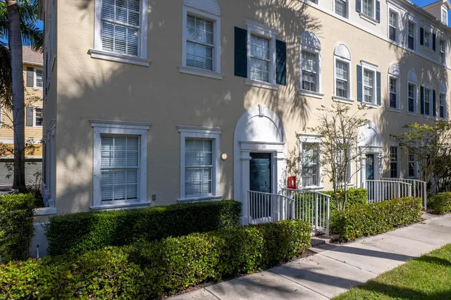 $469,000 | 114 Locustberry Lane, Unit 101, Jupiter, FL 33458