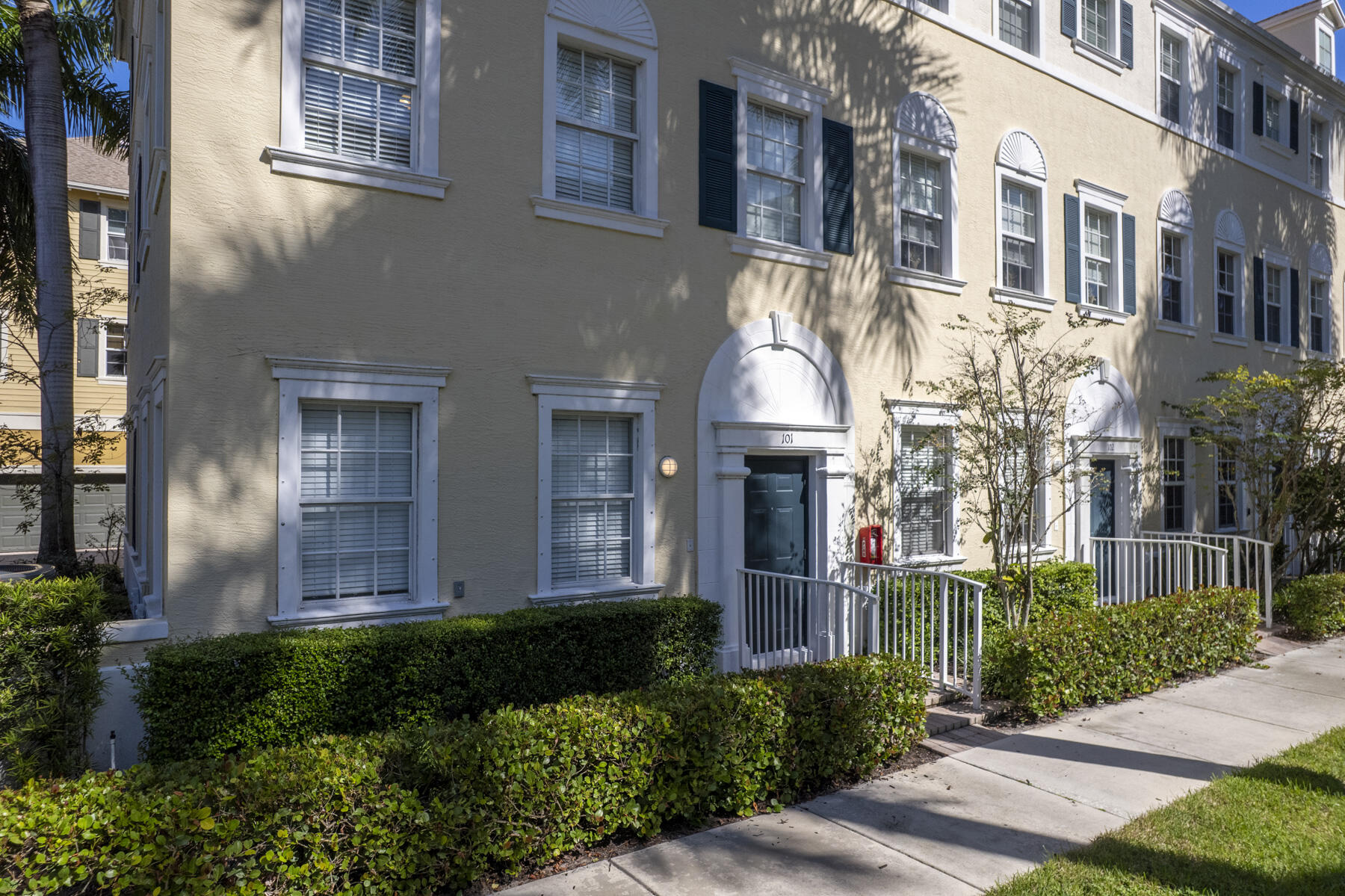 114 Locustberry Lane, Unit 101 Jupiter, FL 33458 - Photo 39 of 59 114_L-Berry_14_MLS