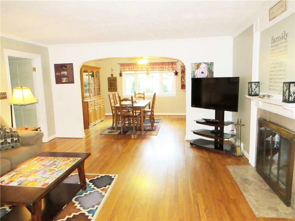 208 Edgewood Road Butler, PA 16001 - Photo 2 of 25