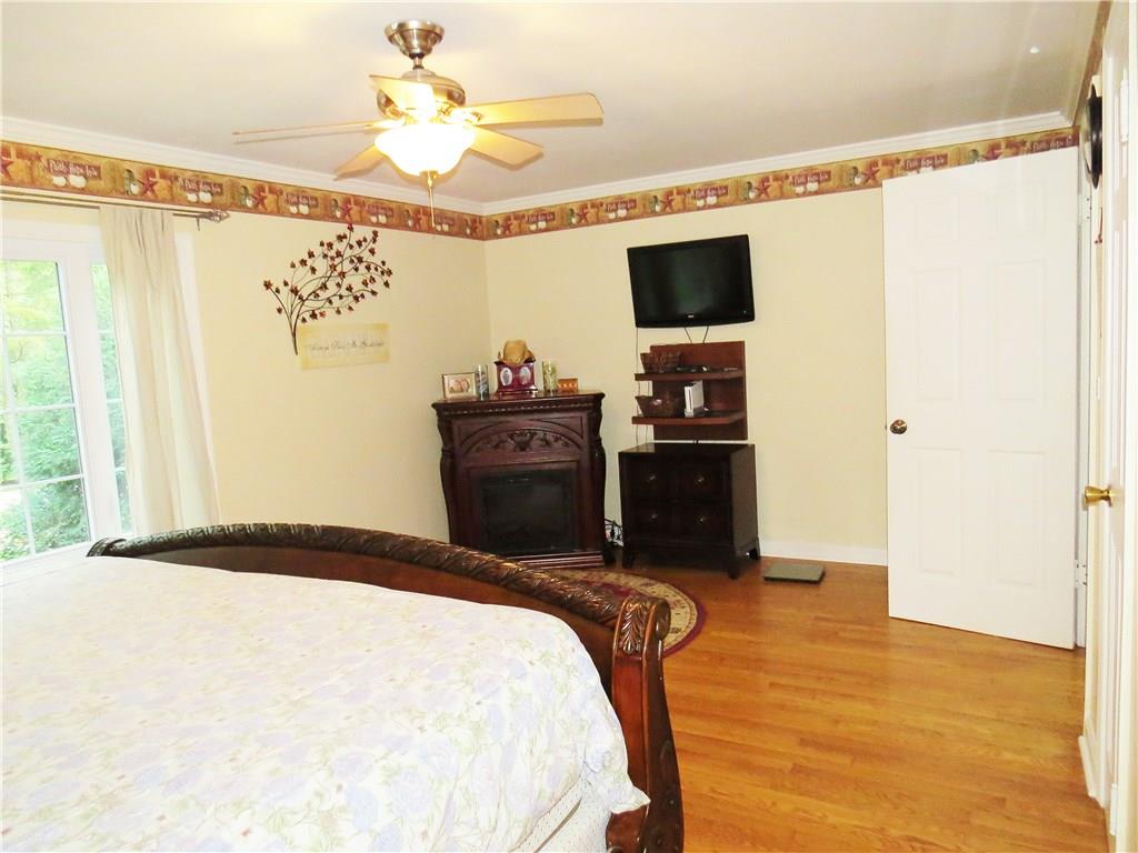 208 Edgewood Road Butler, PA 16001 - Photo 6 of 25