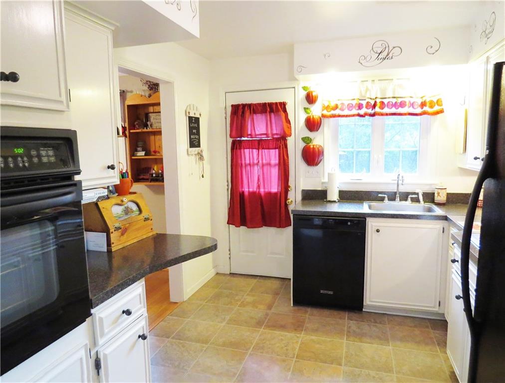 208 Edgewood Road Butler, PA 16001 - Photo 7 of 25