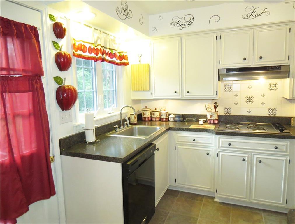 208 Edgewood Road Butler, PA 16001 - Photo 9 of 25