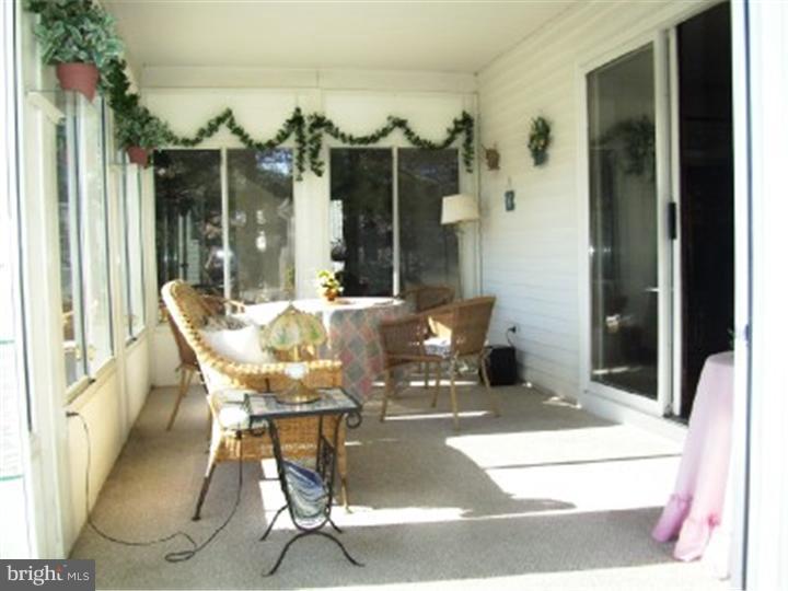 572 Lincoln Road Pilesgrove, NJ 08098 - Photo 11 of 16 Sun Room