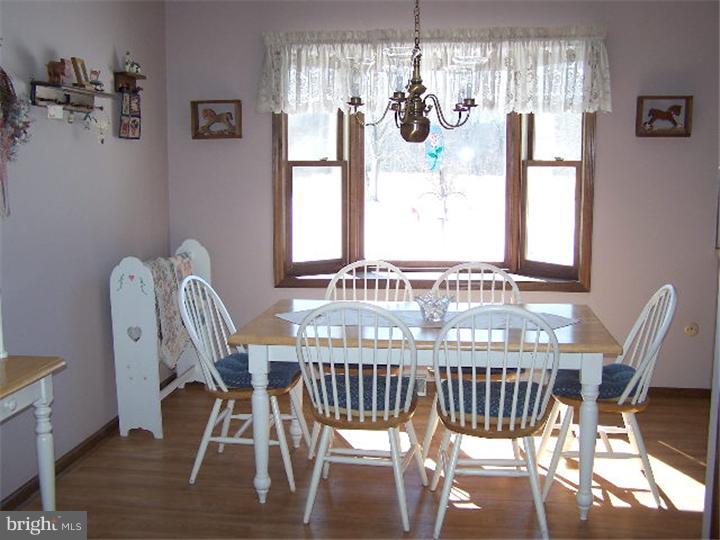 572 Lincoln Road Pilesgrove, NJ 08098 - Photo 5 of 16 Kitchen