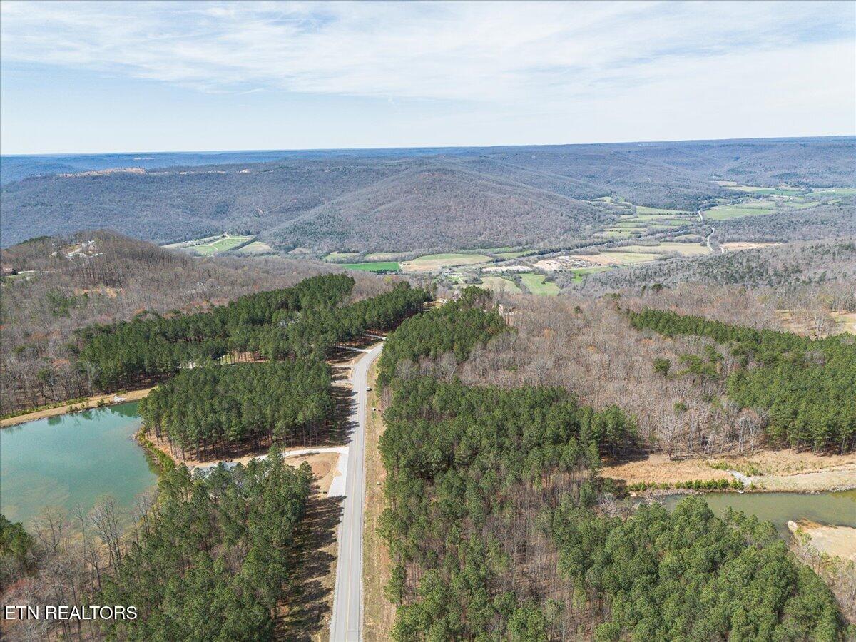 Waterwheel Way, Unit 342 Jasper, TN 37347 - Photo 4 of 9 09-DJI_0007 (2)