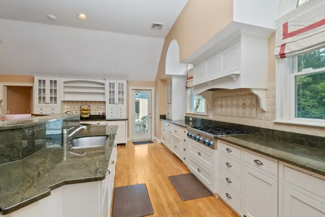 $1,875,000 | 6 Heron Way, Mashpee, MA 02649