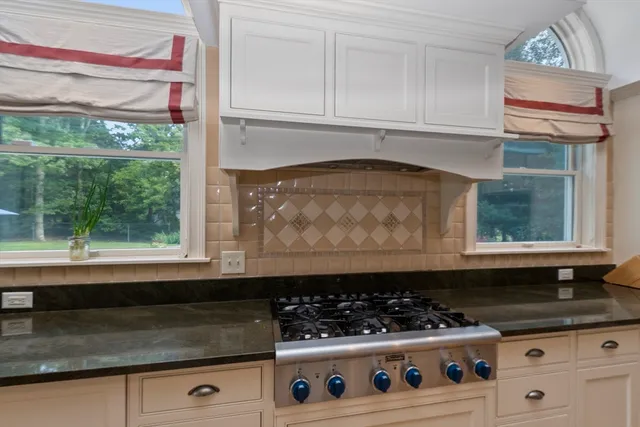 $1,875,000 | 6 Heron Way, Mashpee, MA 02649