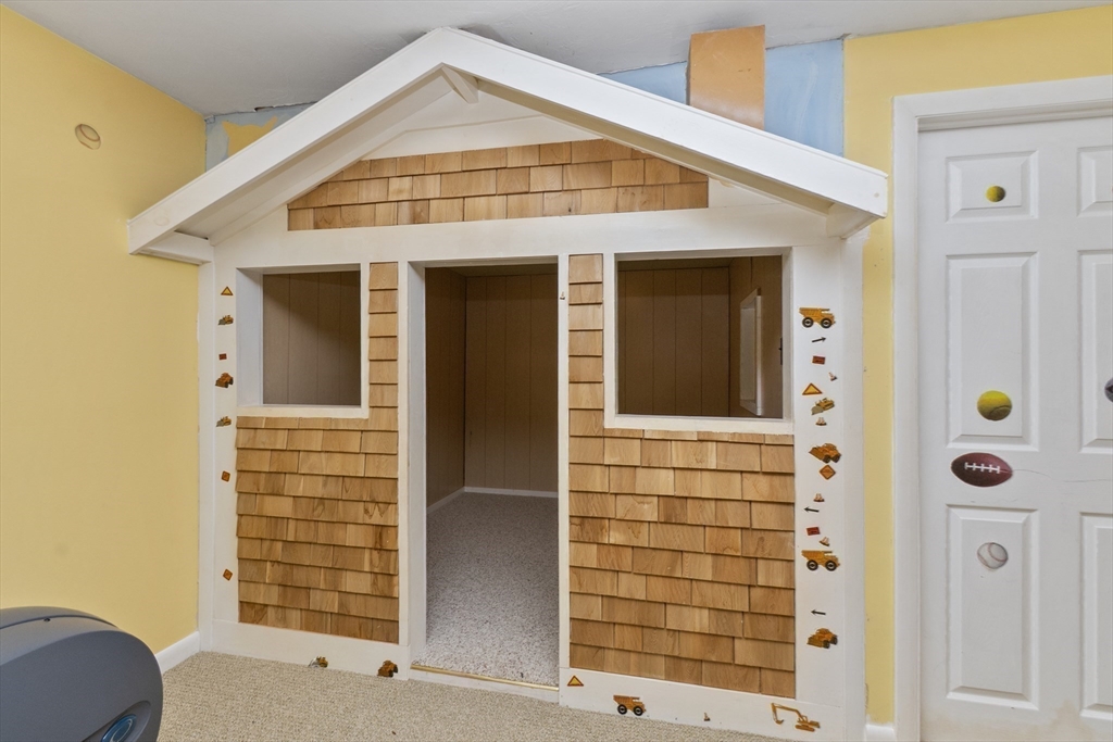 6 Heron Way Mashpee, MA 02649 - Photo 33 of 42 a front view of a house with a windows