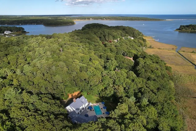 $1,875,000 | 6 Heron Way, Mashpee, MA 02649