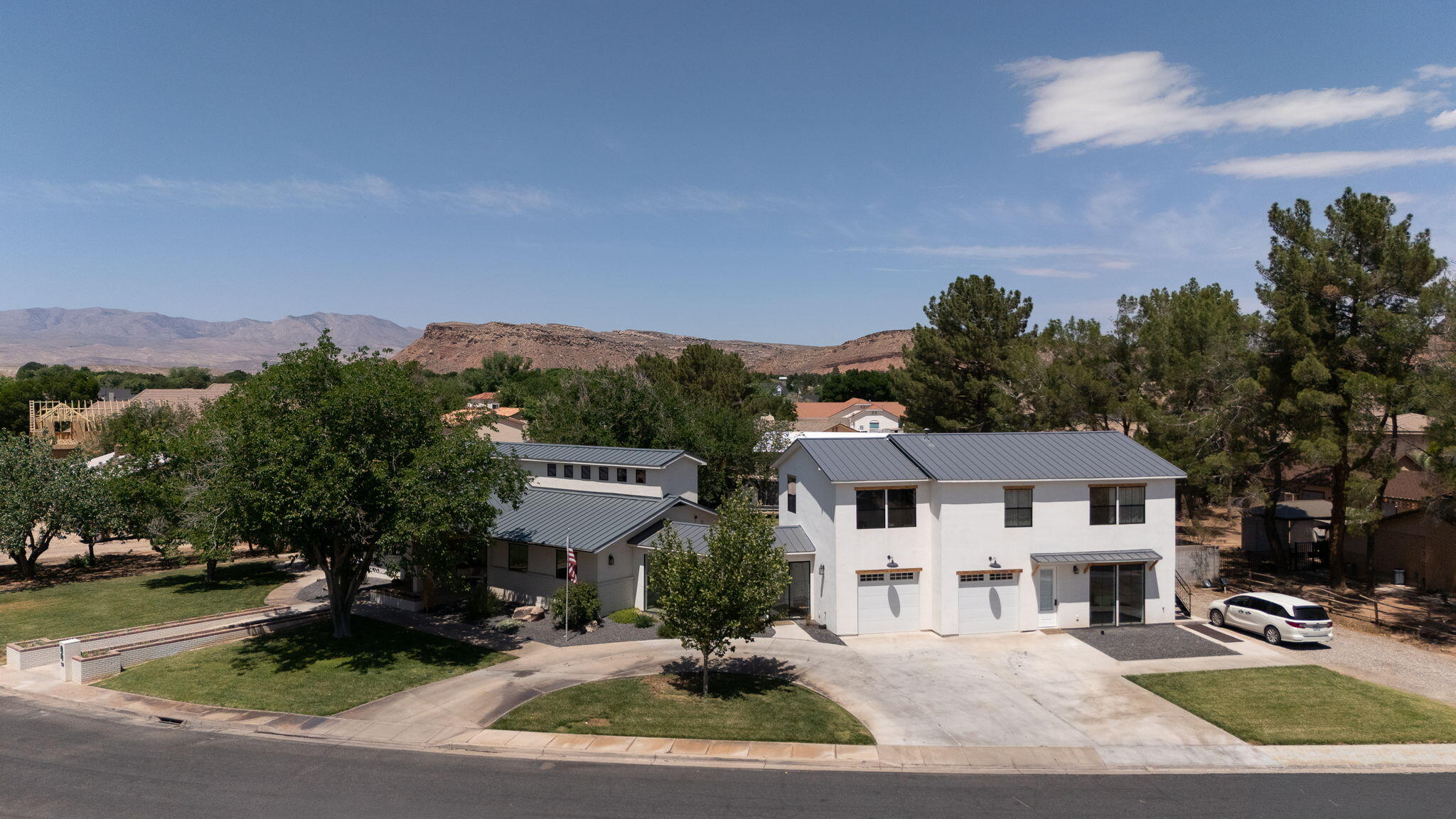 558 Del Mar Drive St. George, UT 84790 - Photo 61 of 74 front view of home, garage and apartment