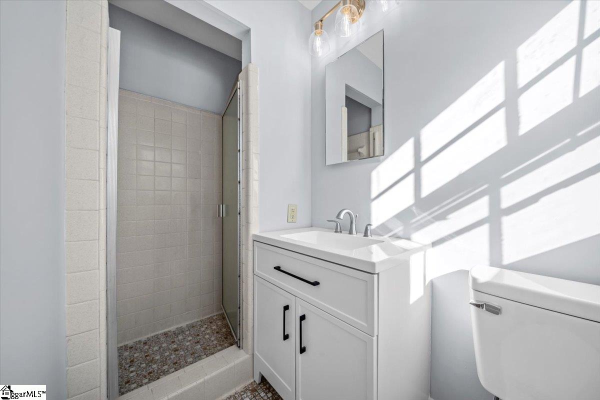 409 Strange Road Taylors, SC 29687 - Photo 5 of 30