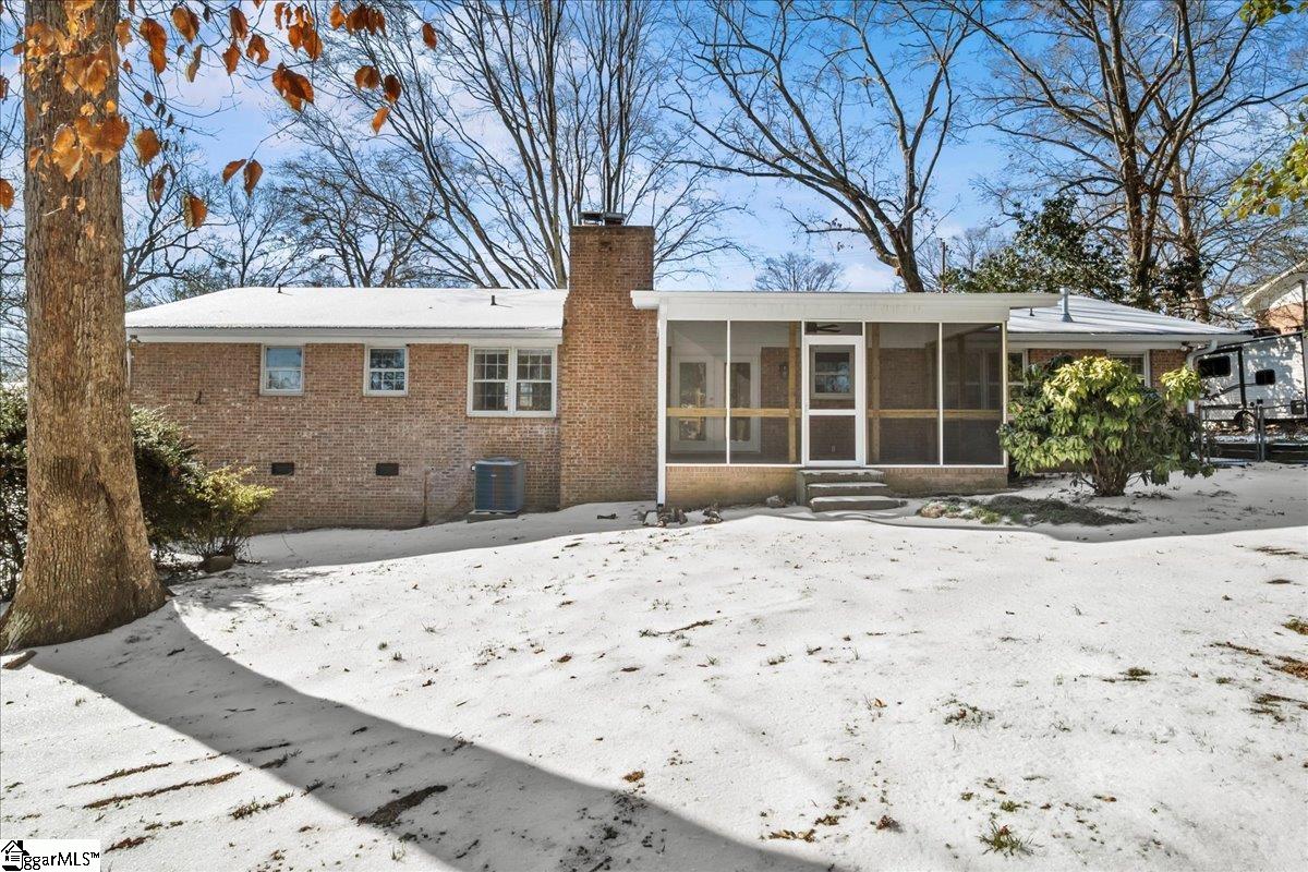 409 Strange Road Taylors, SC 29687 - Photo 8 of 30