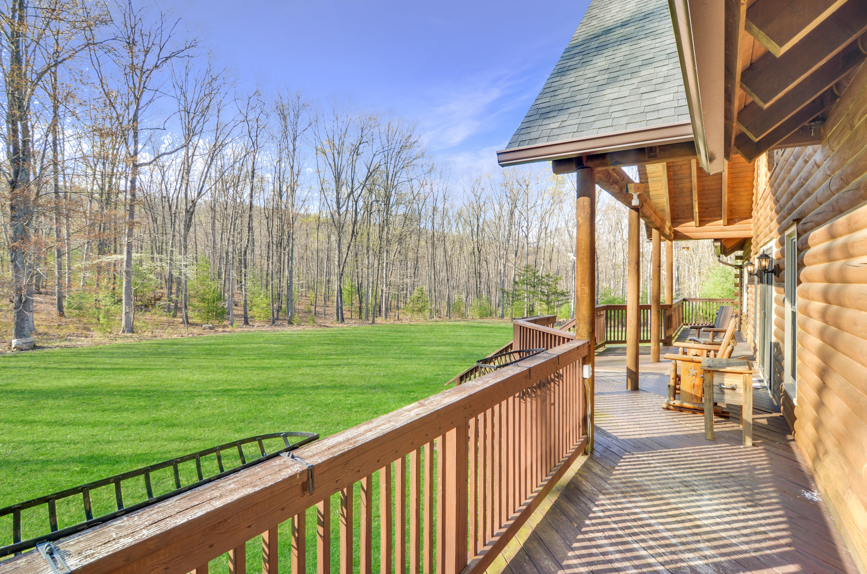 8605 Mill Branch Road Covington, VA 24426 - Photo 3 of 29 Front Deck