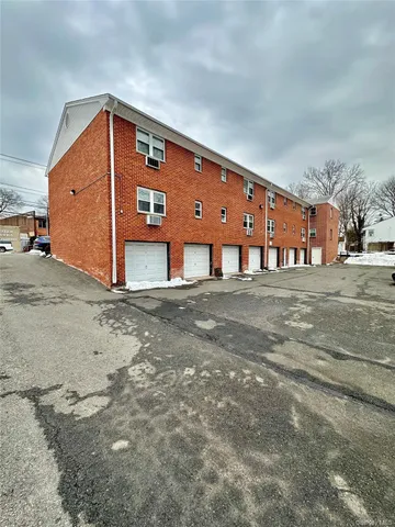 $2,000 | 174 North Middletown Road, Unit A3, Pearl River, NY 10965