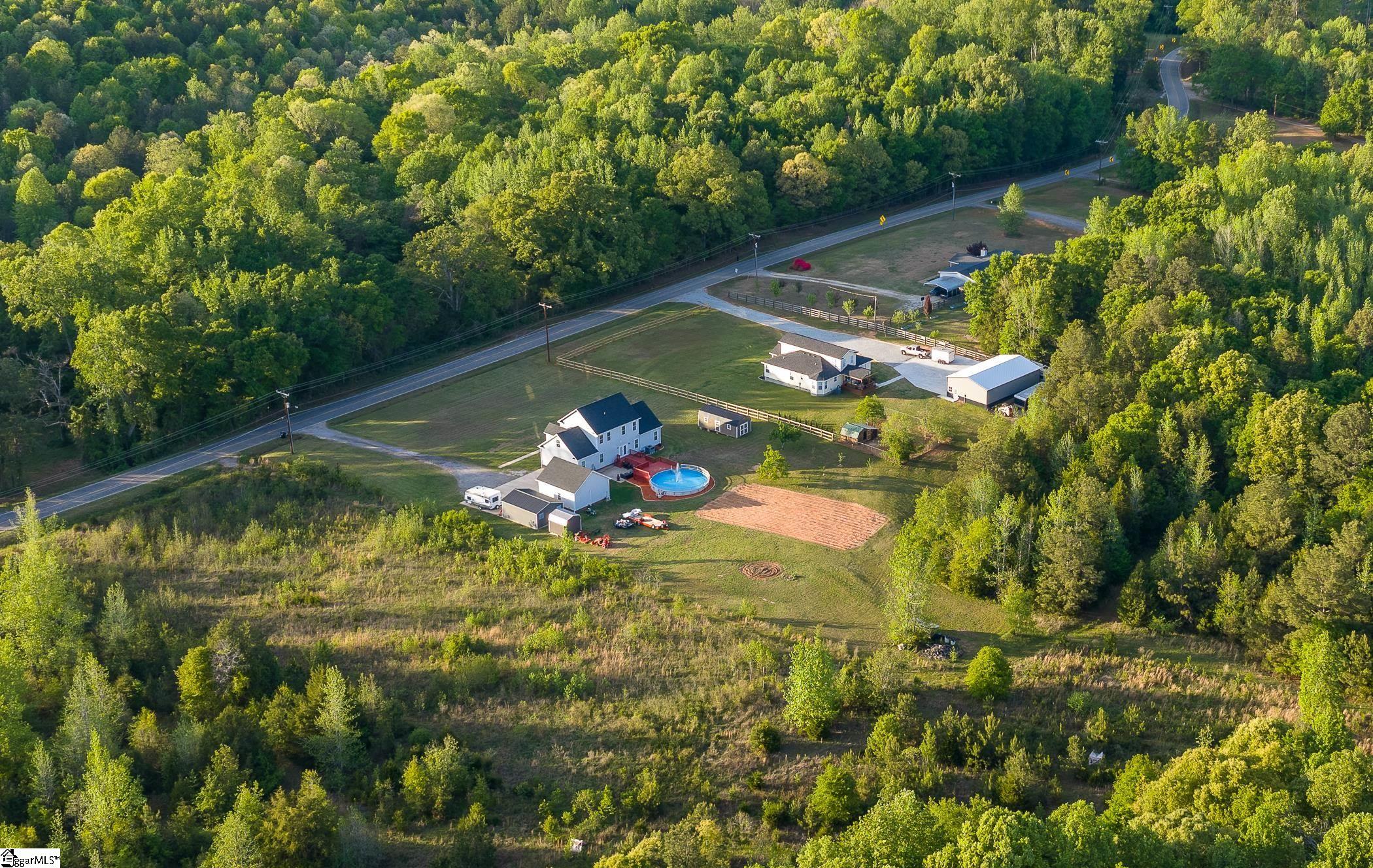 114 Smith St Extension Ware Shoals, SC 29692 - Photo 4 of 43