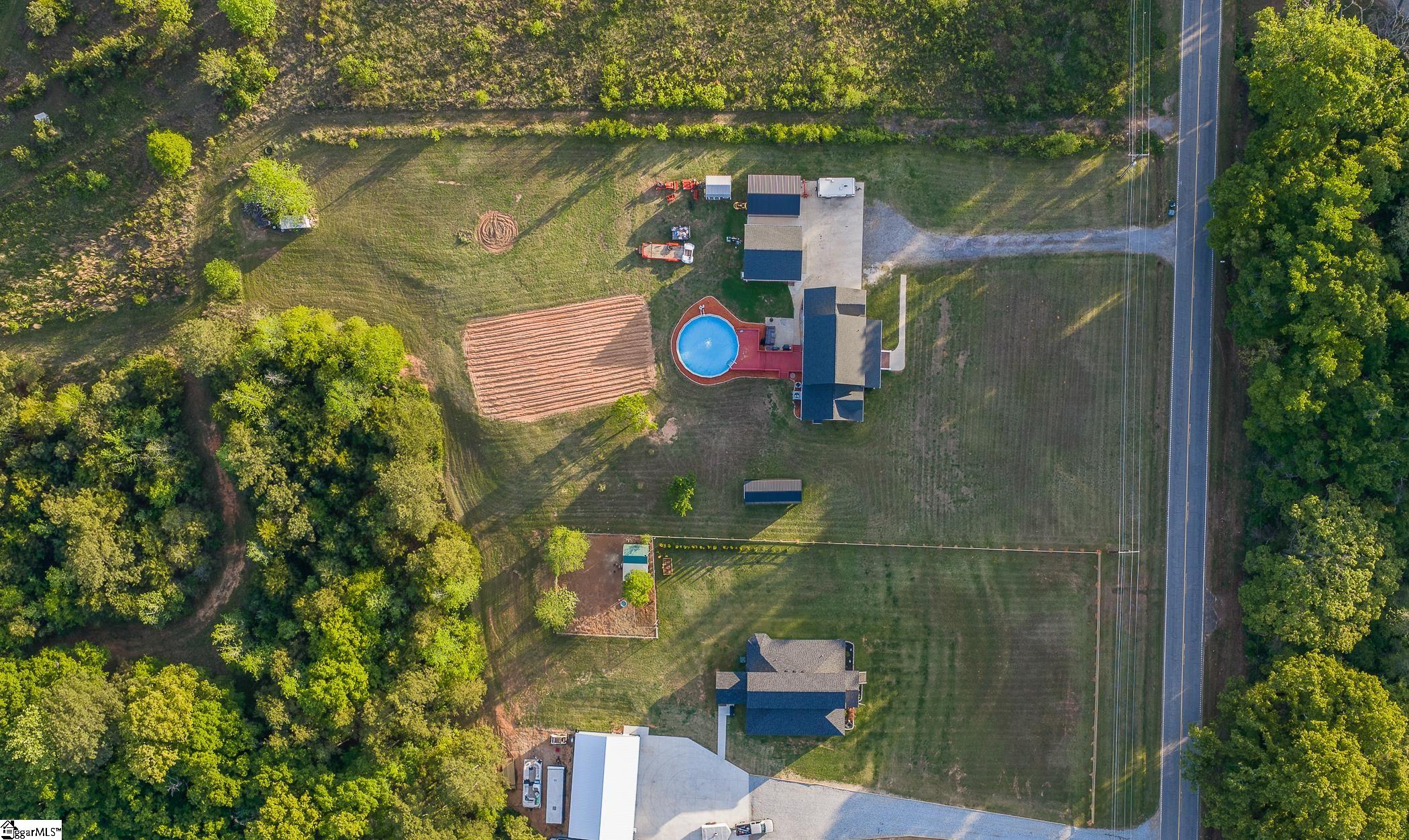 114 Smith St Extension Ware Shoals, SC 29692 - Photo 10 of 43