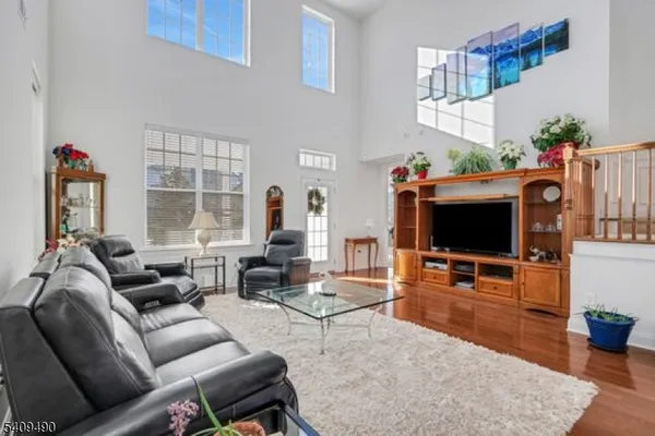 $899,000 | 4 Virgil Lane, Flanders, NJ 07836
