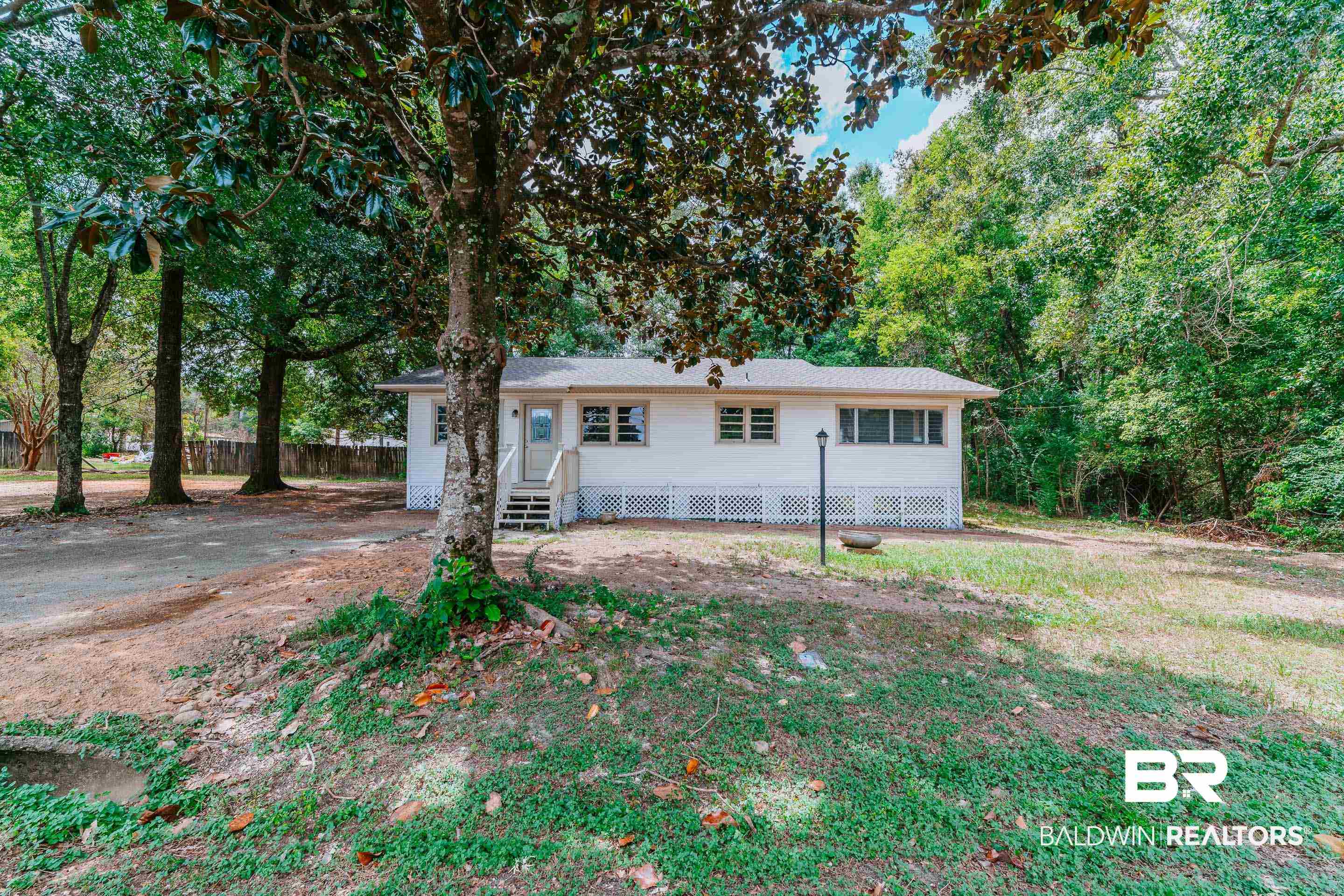 8045 Middle Ring Road Mobile, AL 36619 - Photo 1 of 45