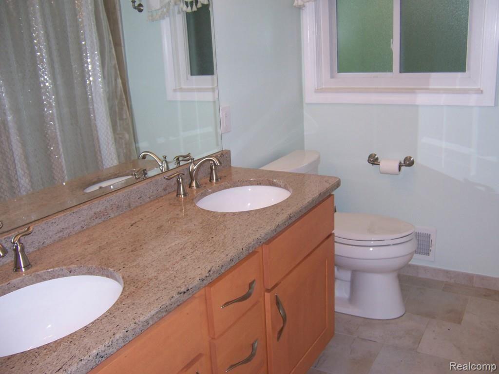 7230 Flamingo Road Algonac, MI 48001 - Photo 20 of 28