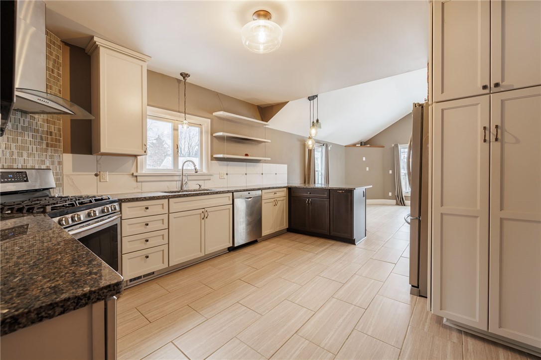 95 Fairhaven Road Brighton, NY 14610 - Photo 5 of 35