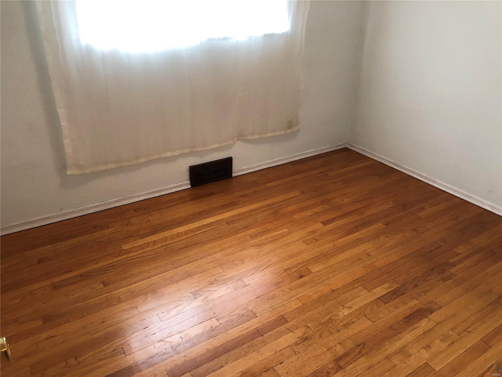7436 Morgan Ford Road St. Louis, MO 63116 - Photo 11 of 28 Gallery Image 11