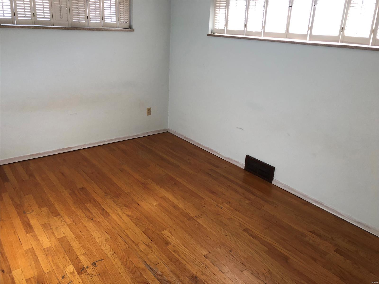 7436 Morgan Ford Road St. Louis, MO 63116 - Photo 14 of 28 Gallery Image 14