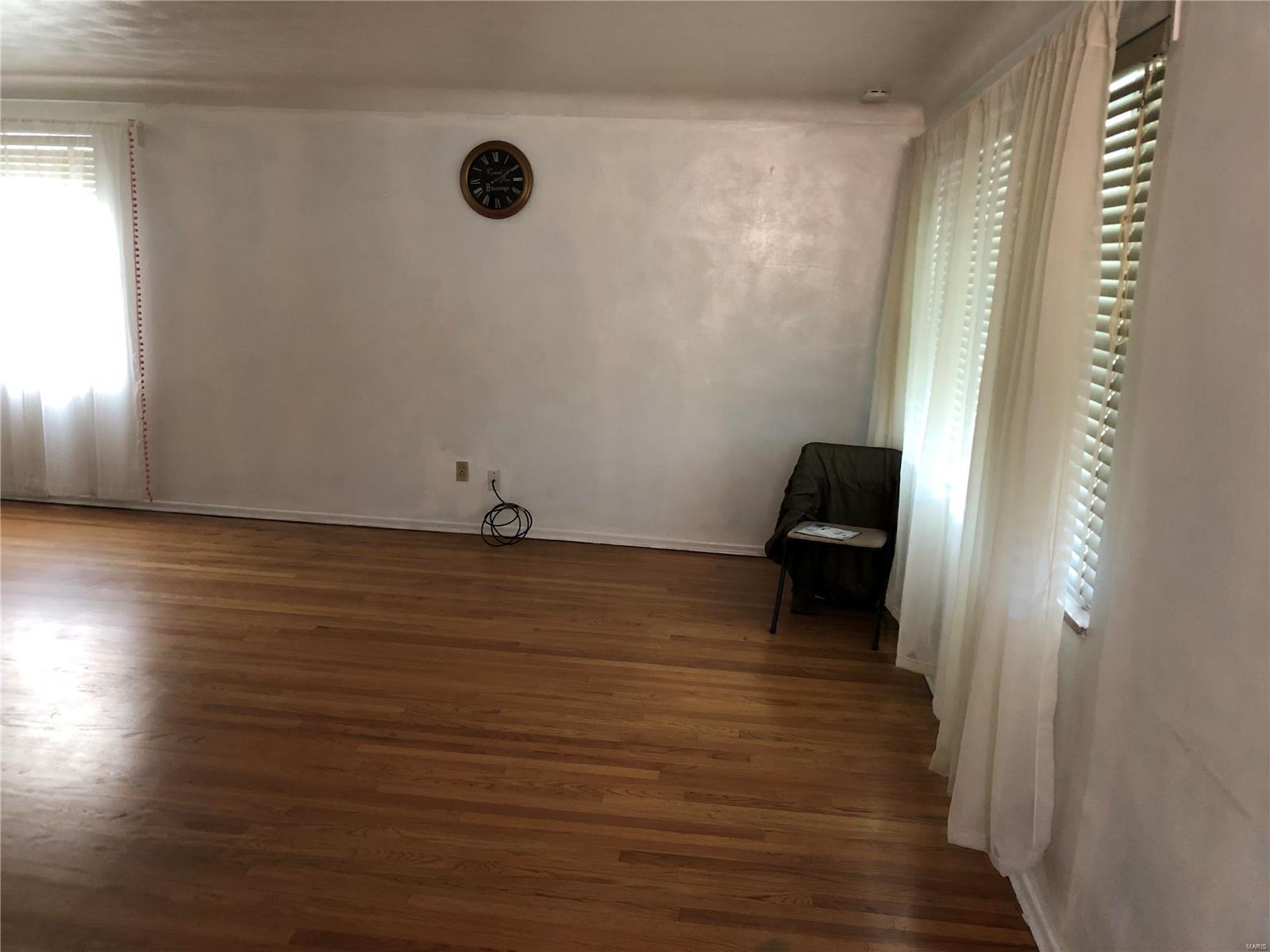 7436 Morgan Ford Road St. Louis, MO 63116 - Photo 5 of 28 Gallery Image 5