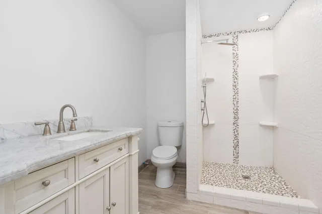 $950,000 | 5454 East Butler Avenue, Fresno, CA 93727