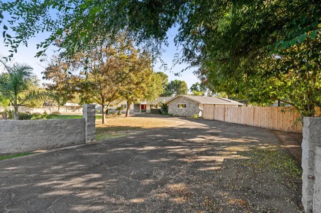 $950,000 | 5454 East Butler Avenue, Fresno, CA 93727