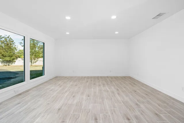 $950,000 | 5454 East Butler Avenue, Fresno, CA 93727