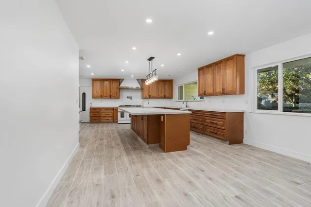 $950,000 | 5454 East Butler Avenue, Fresno, CA 93727