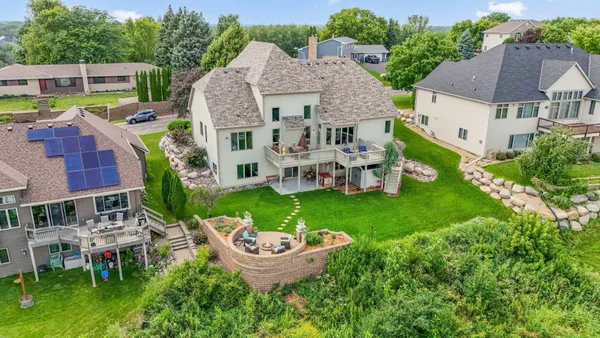$749,900 | 3020 Carey Heights Drive, Maplewood, MN 55109